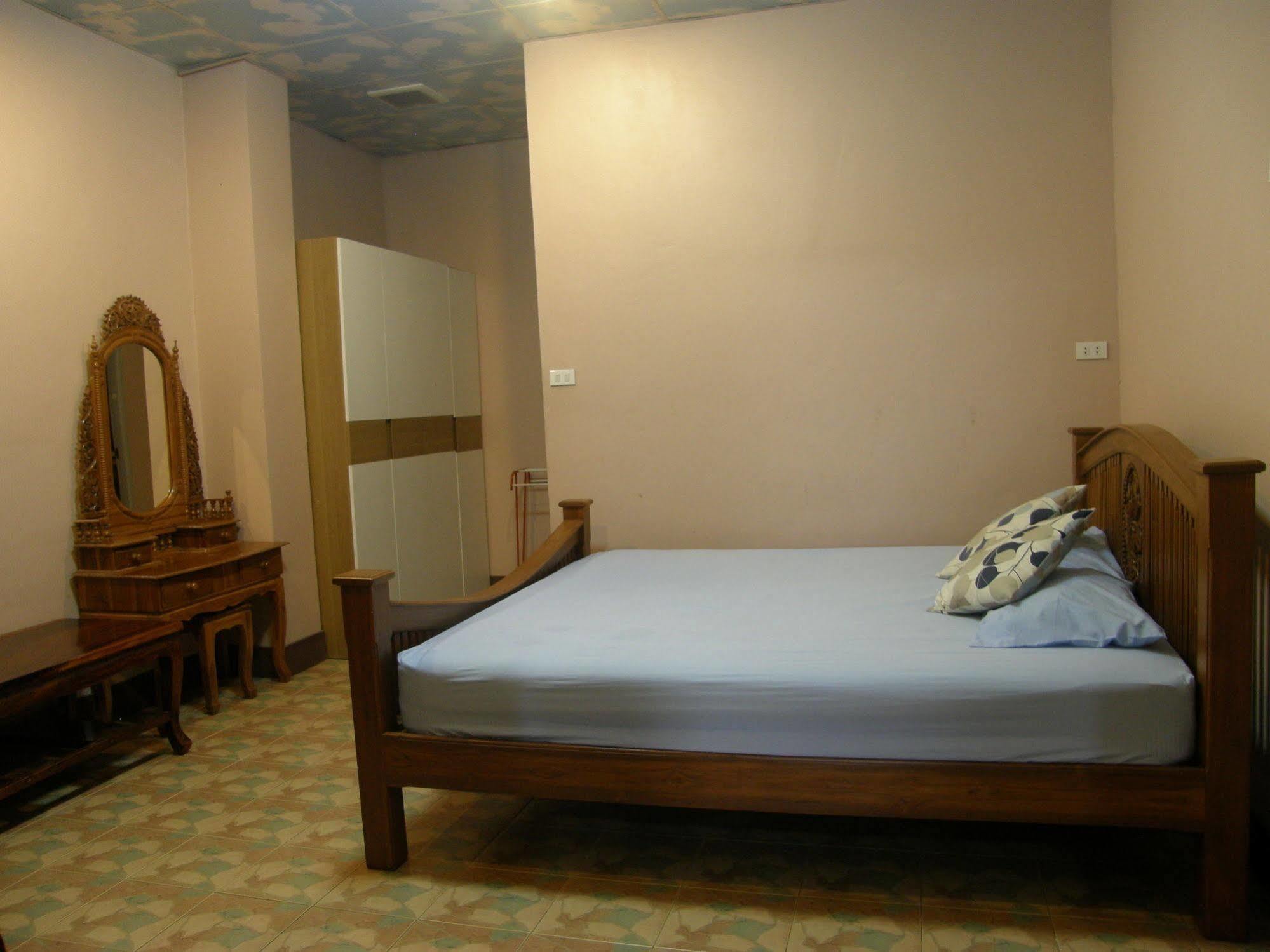 Anchana House Praia de Jomtien Exterior foto